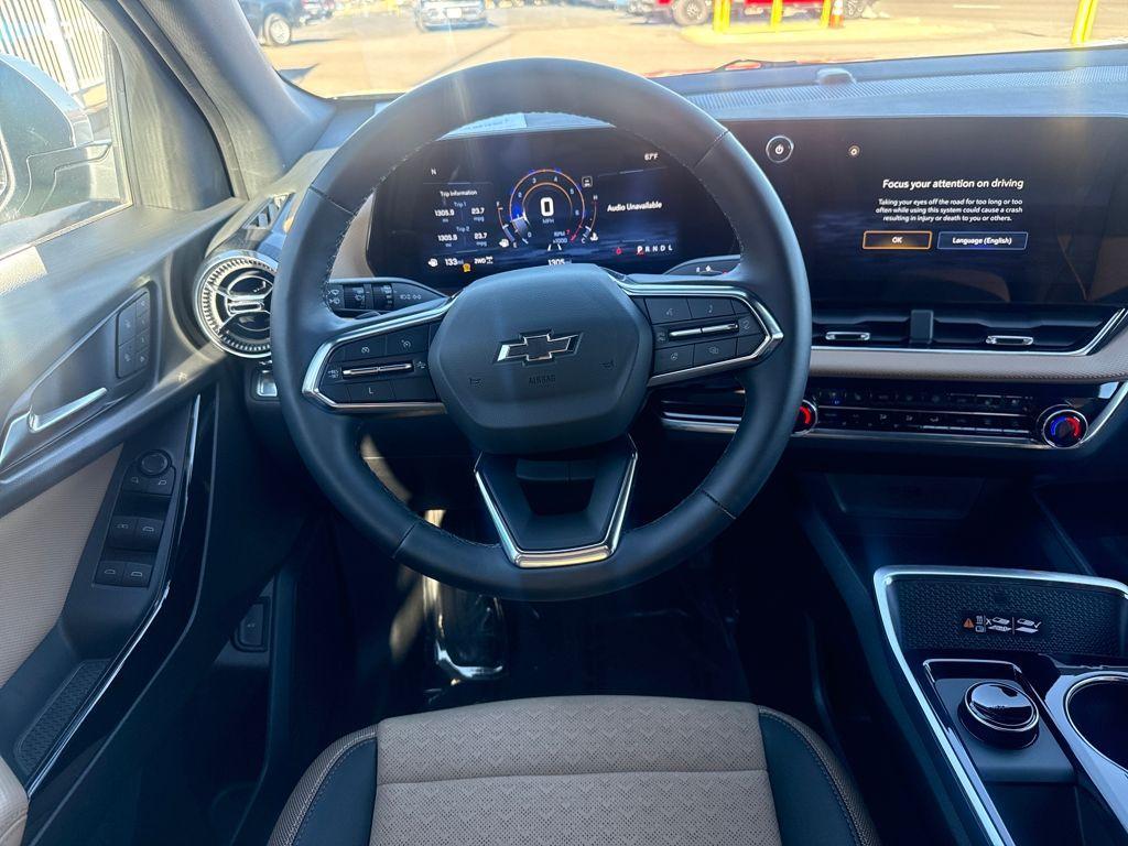 used 2025 Chevrolet Equinox car, priced at $33,600