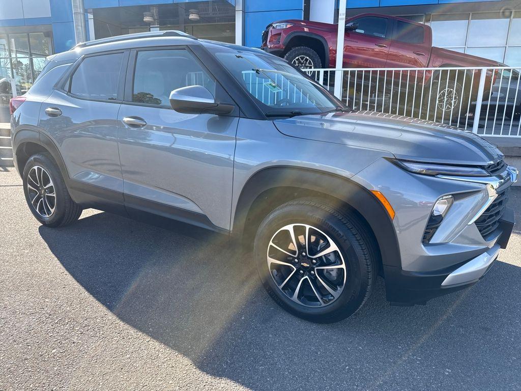 used 2025 Chevrolet TrailBlazer car, priced at $23,000