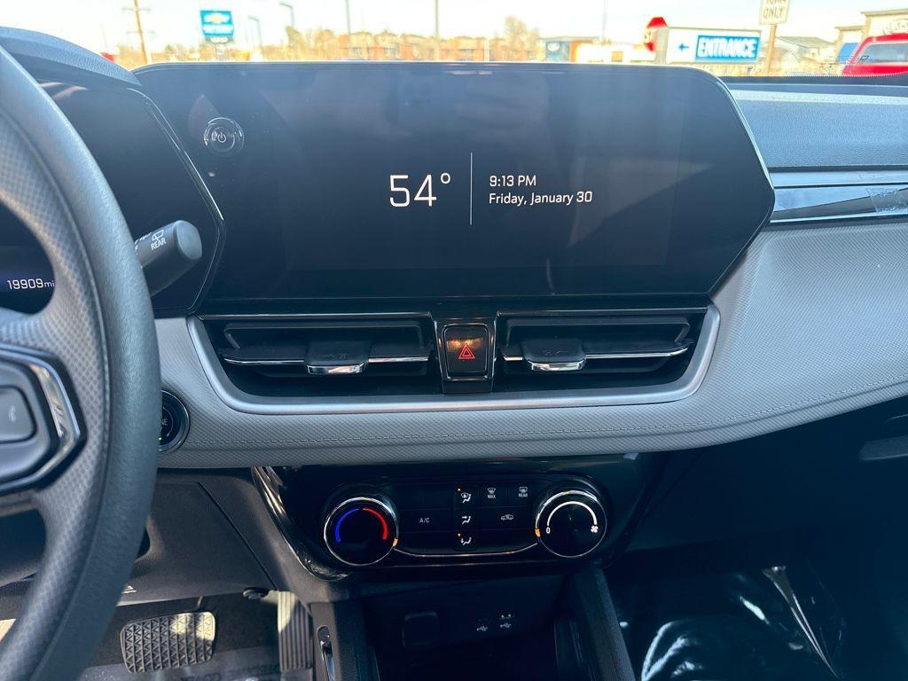 used 2025 Chevrolet TrailBlazer car, priced at $23,000