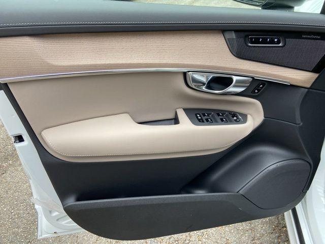 new 2026 Volvo XC90 car, priced at $76,075