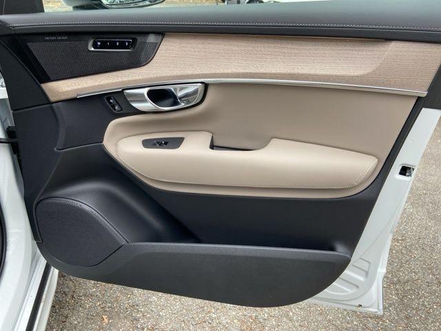 new 2026 Volvo XC90 car, priced at $76,075