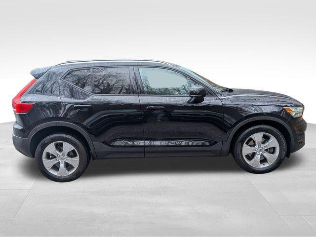 used 2020 Volvo XC40 car, priced at $15,527