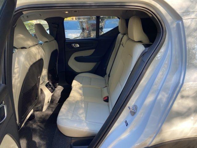 new 2026 Volvo XC40 car