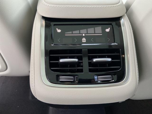 new 2026 Volvo XC90 car, priced at $75,445