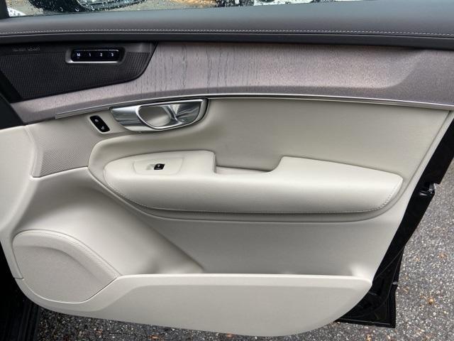 new 2026 Volvo XC90 car, priced at $75,445