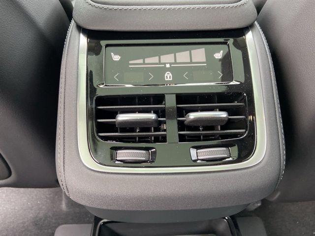 new 2026 Volvo XC90 car, priced at $75,945