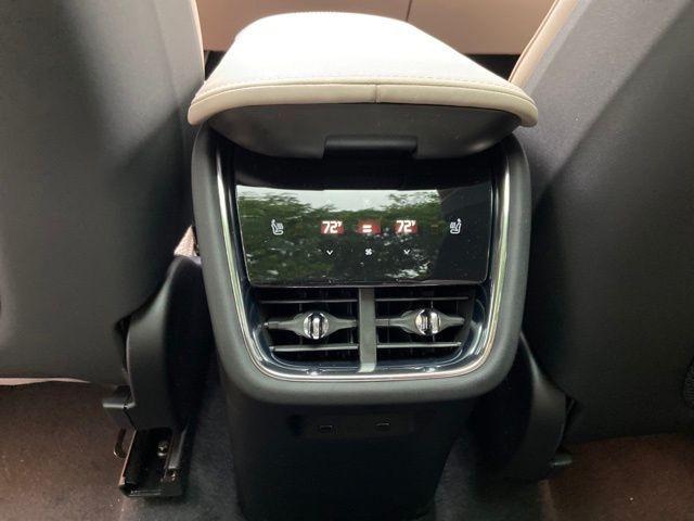 new 2025 Volvo EX90 car, priced at $91,735