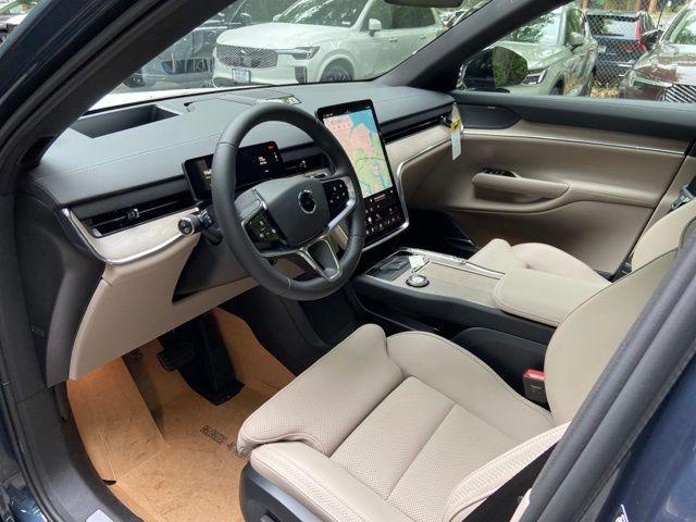 new 2025 Volvo EX90 car, priced at $91,735