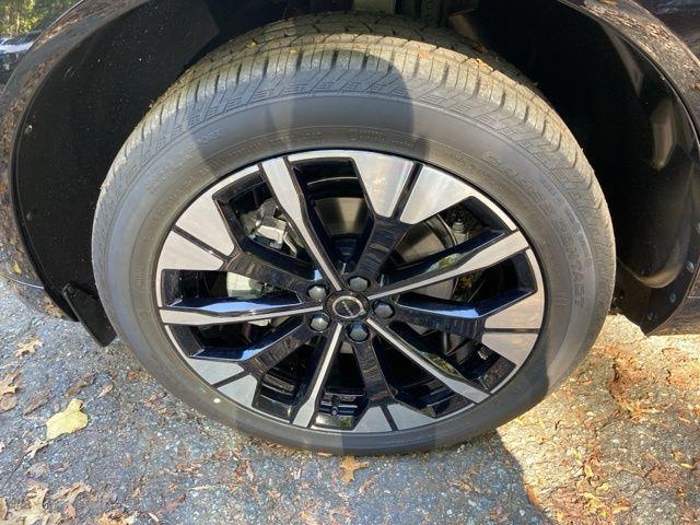 new 2026 Volvo XC60 car, priced at $57,145