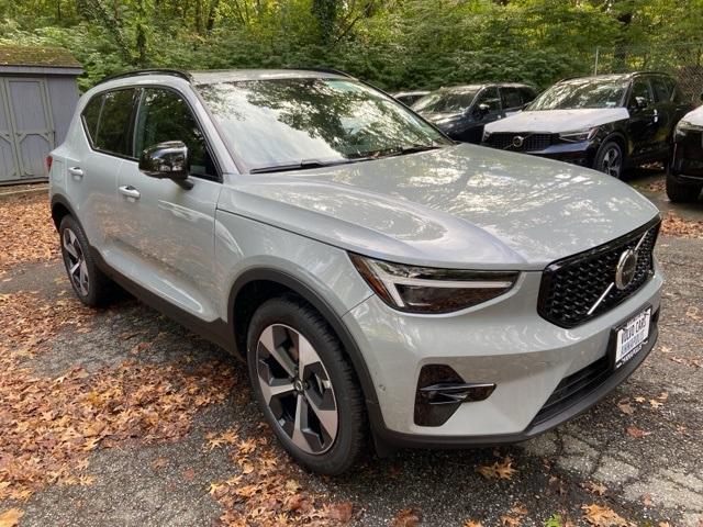 new 2026 Volvo XC40 car, priced at $49,495