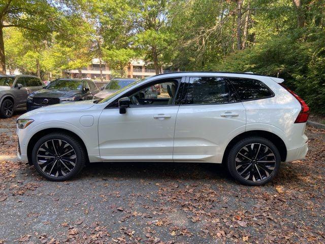 new 2026 Volvo XC60 Plug-In Hybrid car, priced at $75,235