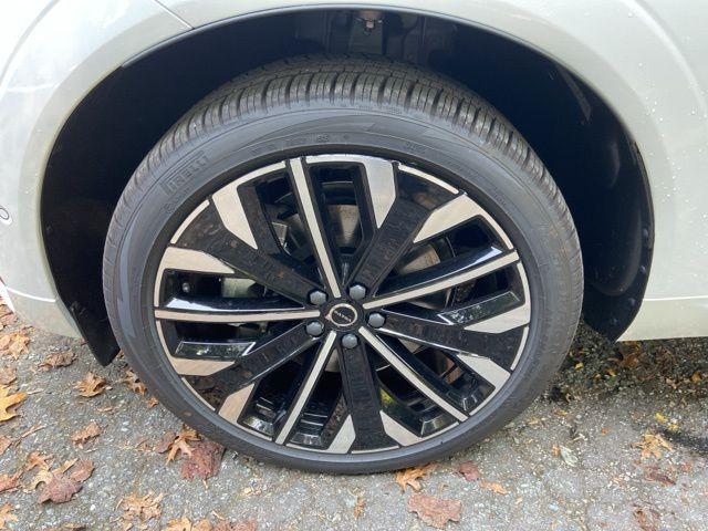 new 2026 Volvo XC60 Plug-In Hybrid car, priced at $75,235