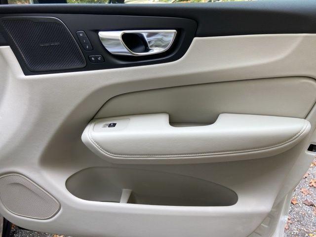 new 2026 Volvo XC60 Plug-In Hybrid car, priced at $75,235