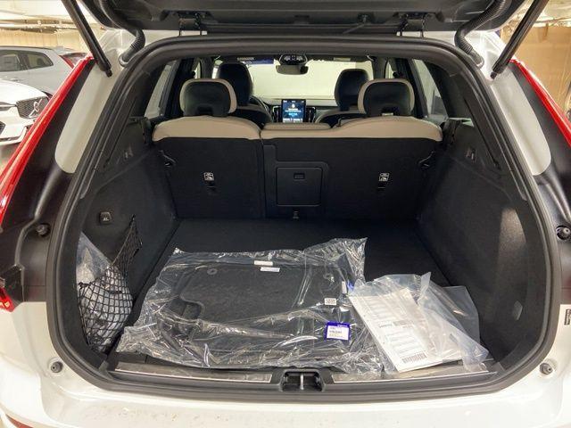 new 2026 Volvo XC60 Plug-In Hybrid car, priced at $67,695