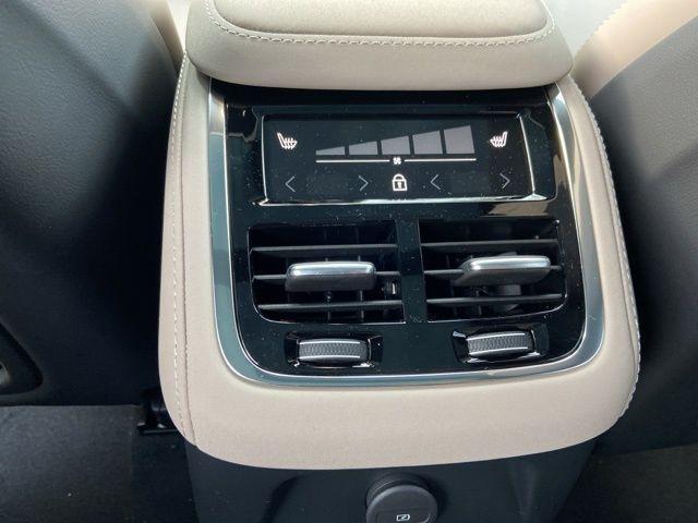 new 2026 Volvo XC90 Plug-In Hybrid car, priced at $87,095