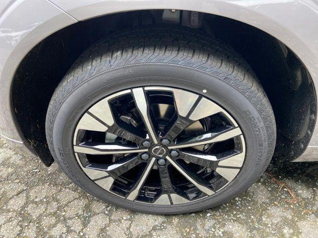 new 2026 Volvo XC60 car, priced at $57,985