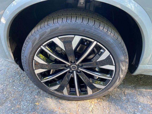 new 2026 Volvo XC90 car, priced at $71,825