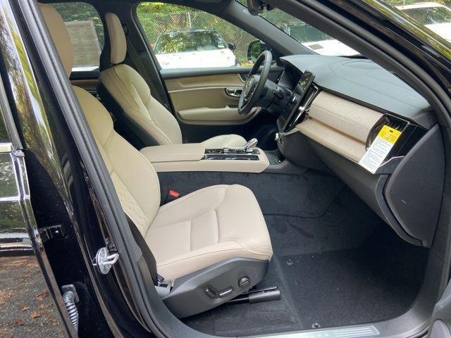 new 2026 Volvo XC90 Plug-In Hybrid car