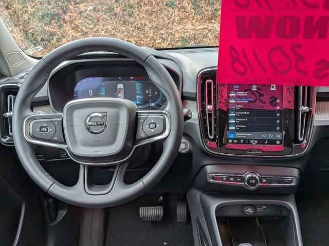 used 2023 Volvo XC40 car, priced at $30,118