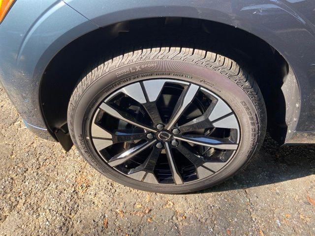 new 2026 Volvo XC60 car, priced at $57,145