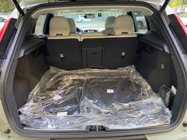new 2025 Volvo XC40 car, priced at $51,765