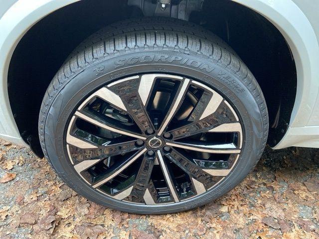 new 2026 Volvo XC90 car, priced at $75,155