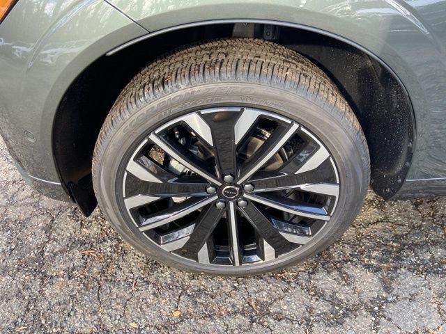 new 2026 Volvo XC60 car, priced at $62,595