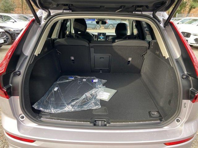 new 2026 Volvo XC60 car, priced at $57,145