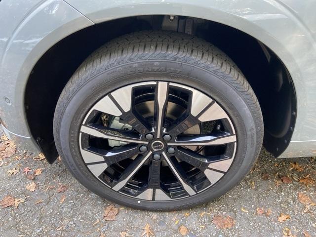 new 2026 Volvo XC60 car, priced at $62,295