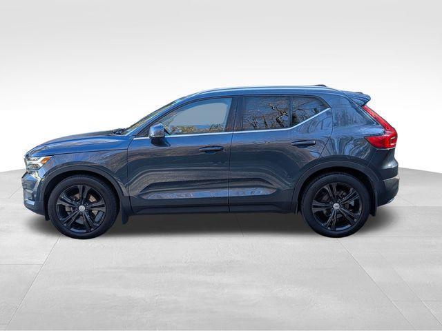 used 2020 Volvo XC40 car, priced at $22,290