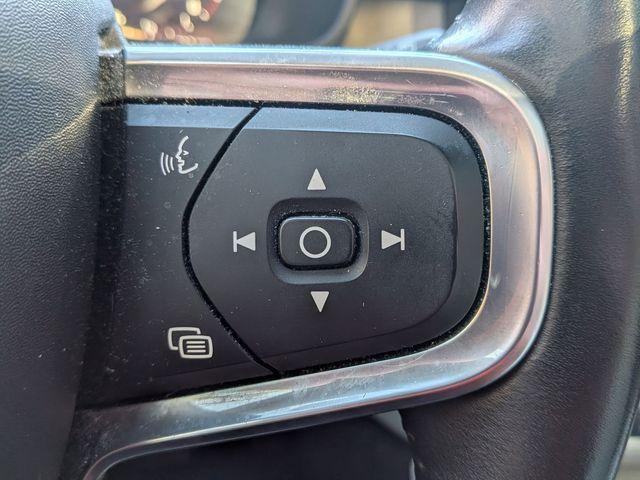 used 2020 Volvo XC40 car, priced at $22,290