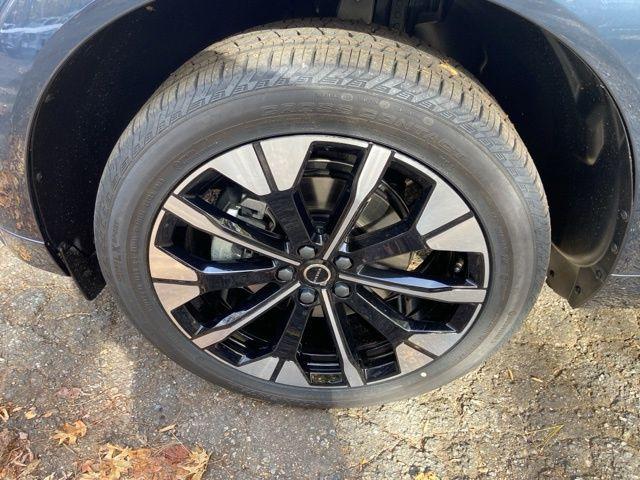 new 2026 Volvo XC60 car, priced at $57,145