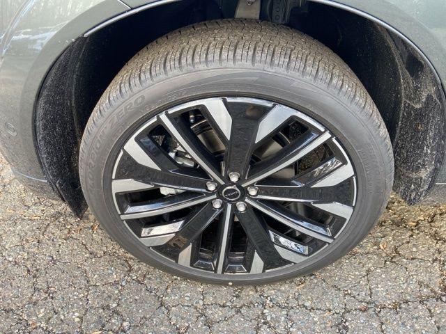 new 2026 Volvo XC60 car, priced at $63,525