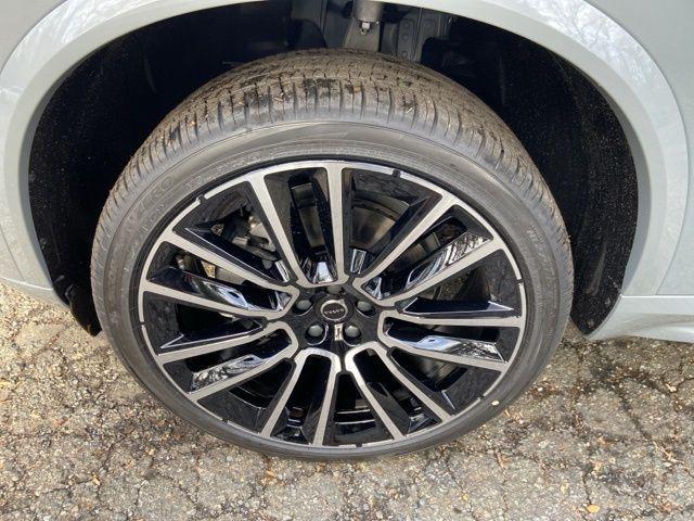 new 2026 Volvo XC90 car, priced at $70,995