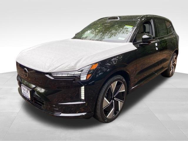 new 2025 Volvo EX90 car, priced at $87,290
