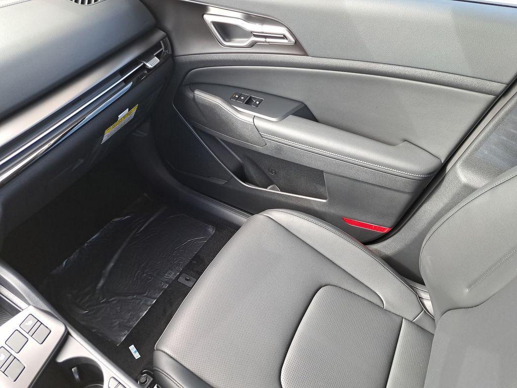 new 2026 Kia Sportage Hybrid car, priced at $33,410