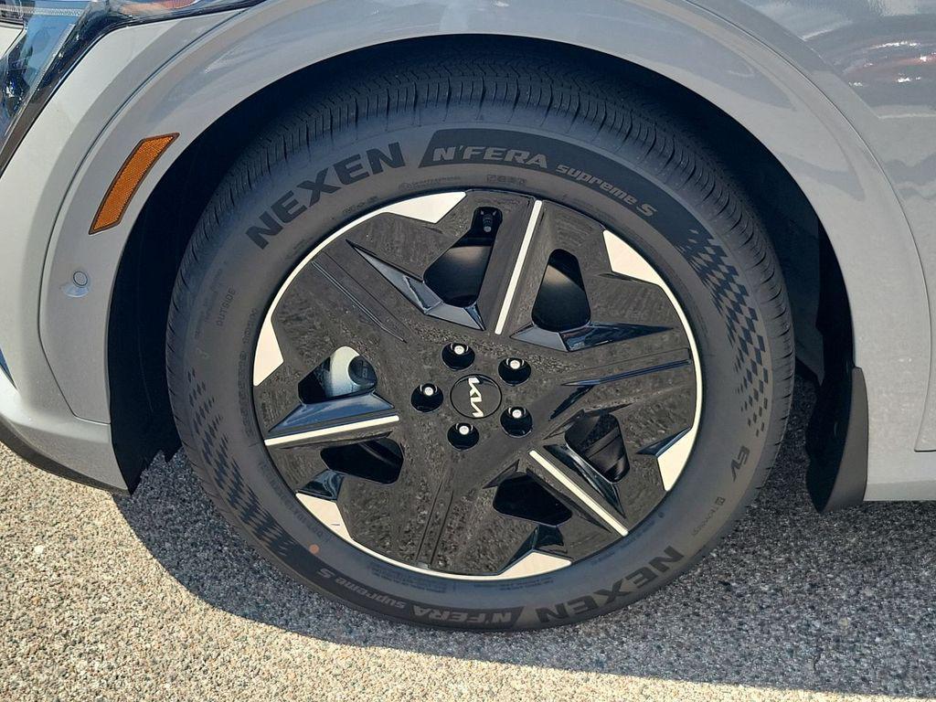 new 2025 Kia EV6 car, priced at $42,882