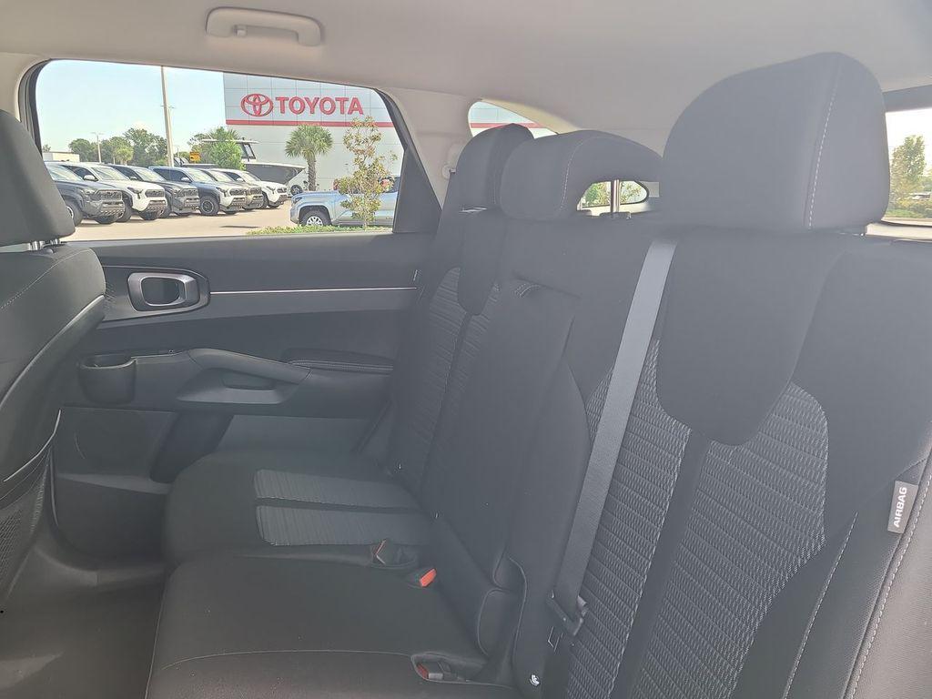 new 2026 Kia Sorento car, priced at $28,999