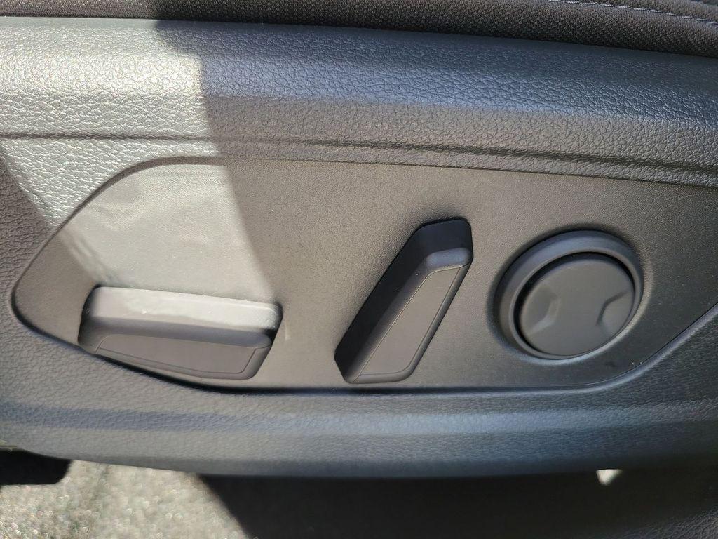 new 2026 Kia Sportage car, priced at $30,346