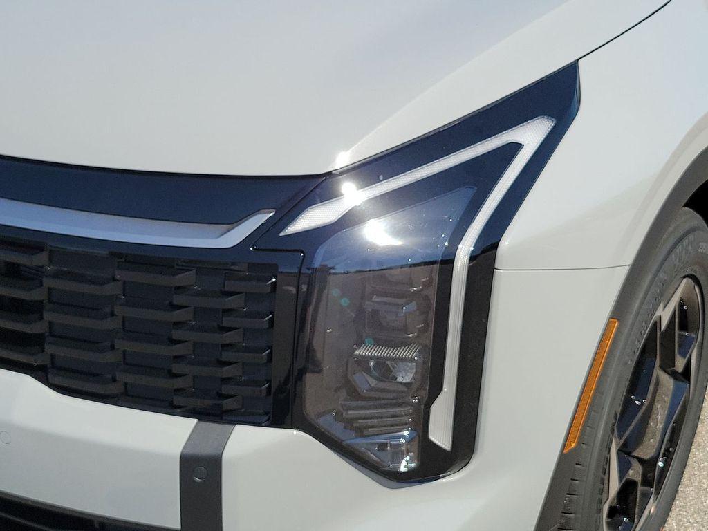 new 2026 Kia Sportage car, priced at $30,346