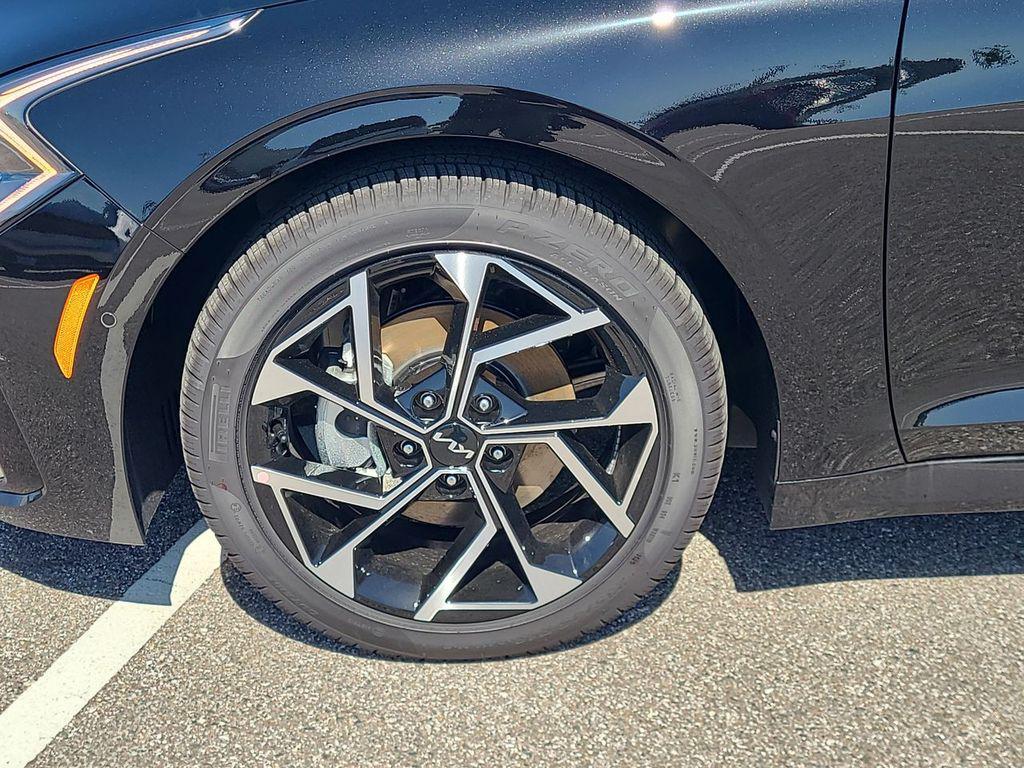 new 2026 Kia K5 car, priced at $32,213