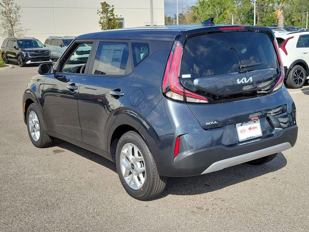 new 2025 Kia Soul car, priced at $20,426