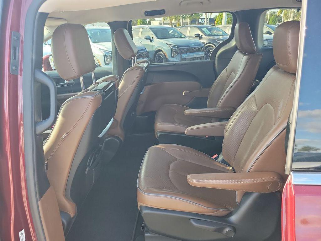 used 2018 Chrysler Pacifica Hybrid car, priced at $14,782