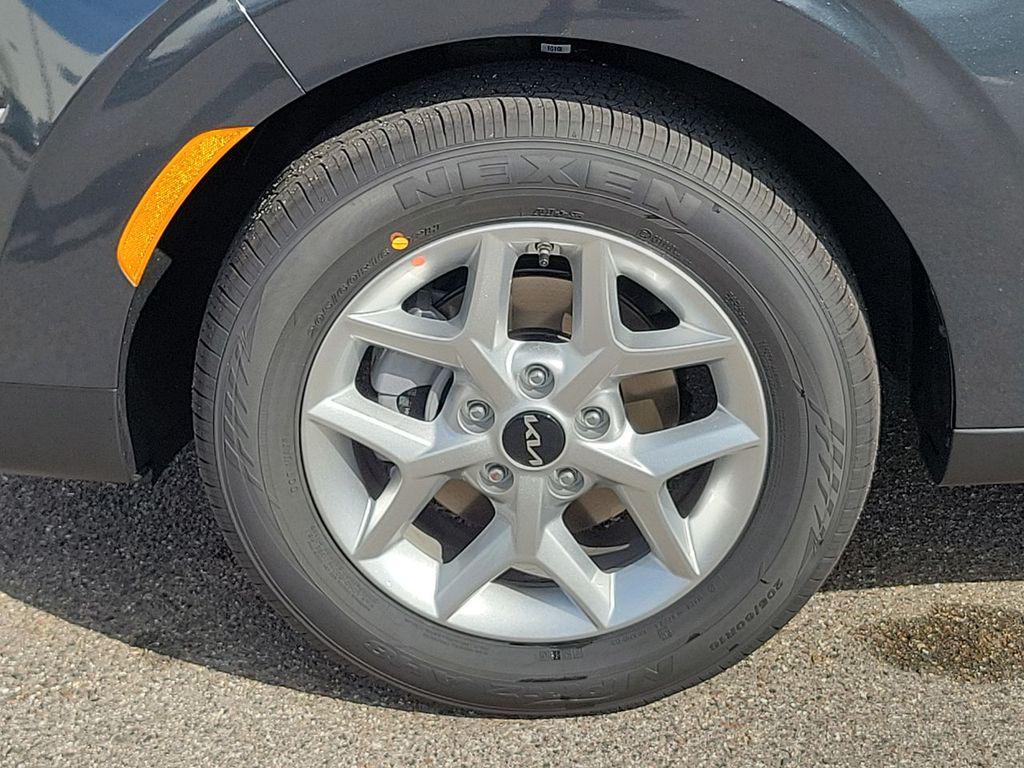 new 2025 Kia Soul car, priced at $18,952