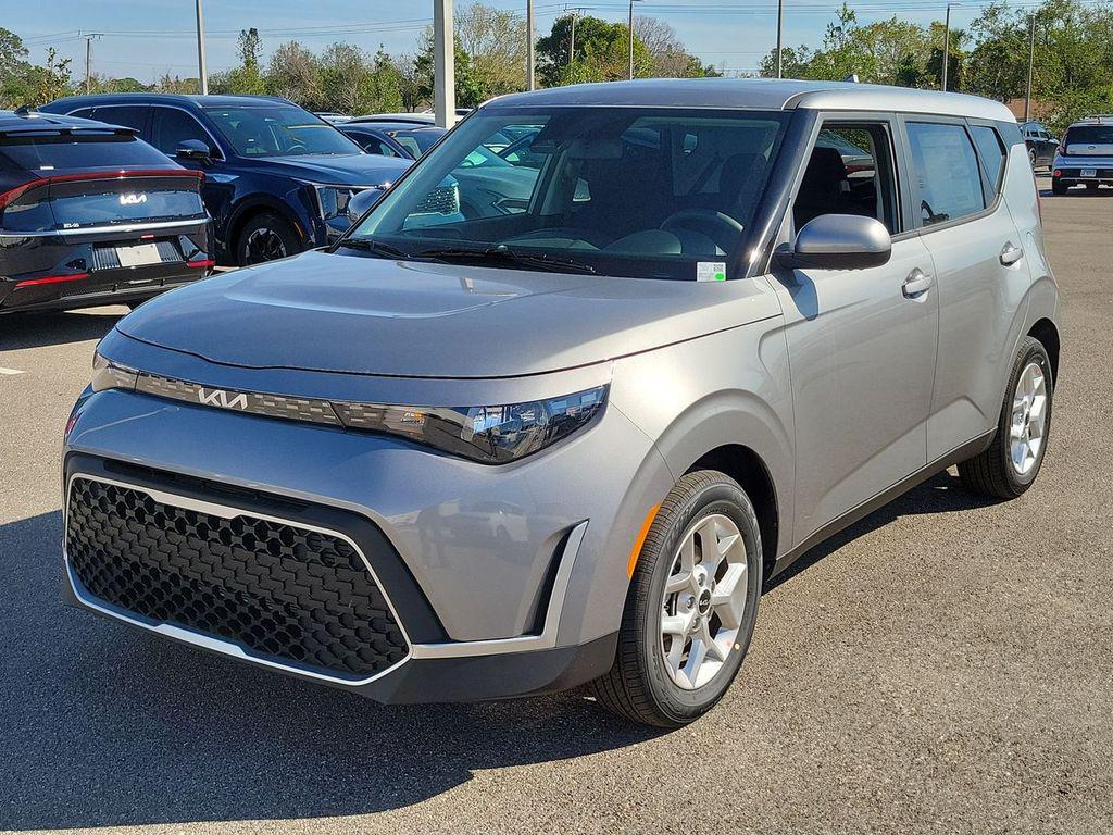new 2025 Kia Soul car, priced at $18,452