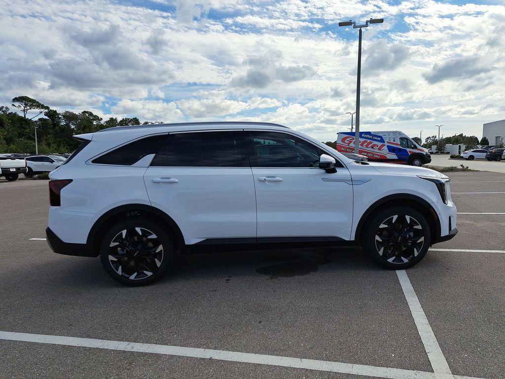 new 2026 Kia Sorento car, priced at $38,348