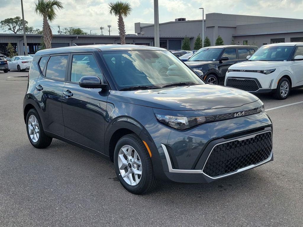 new 2025 Kia Soul car, priced at $21,041