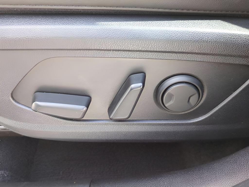 used 2024 Kia Sorento car, priced at $26,590