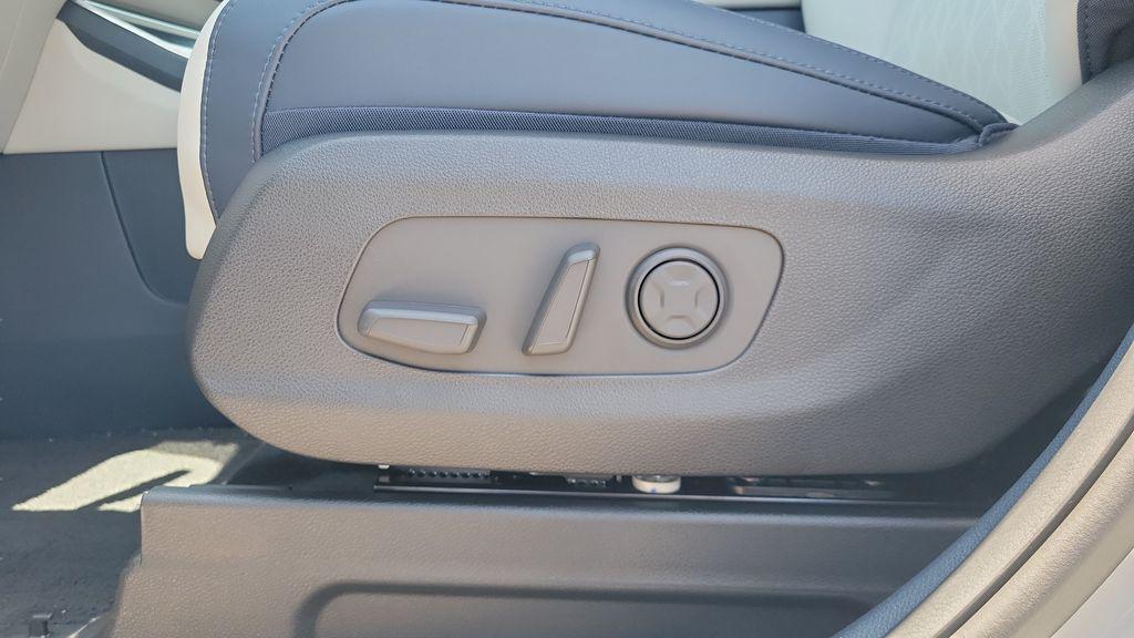 new 2026 Kia Carnival Hybrid car, priced at $43,069