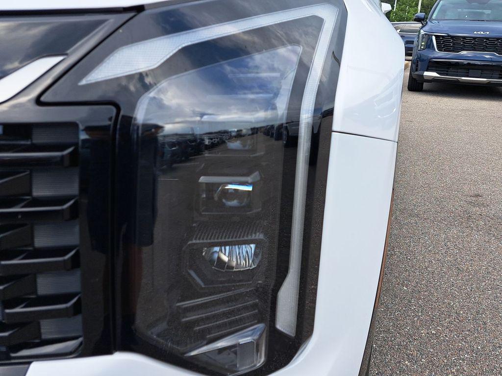 new 2026 Kia Sportage car, priced at $33,880